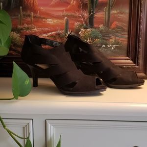 Kelly & Katie Black Suede Heels